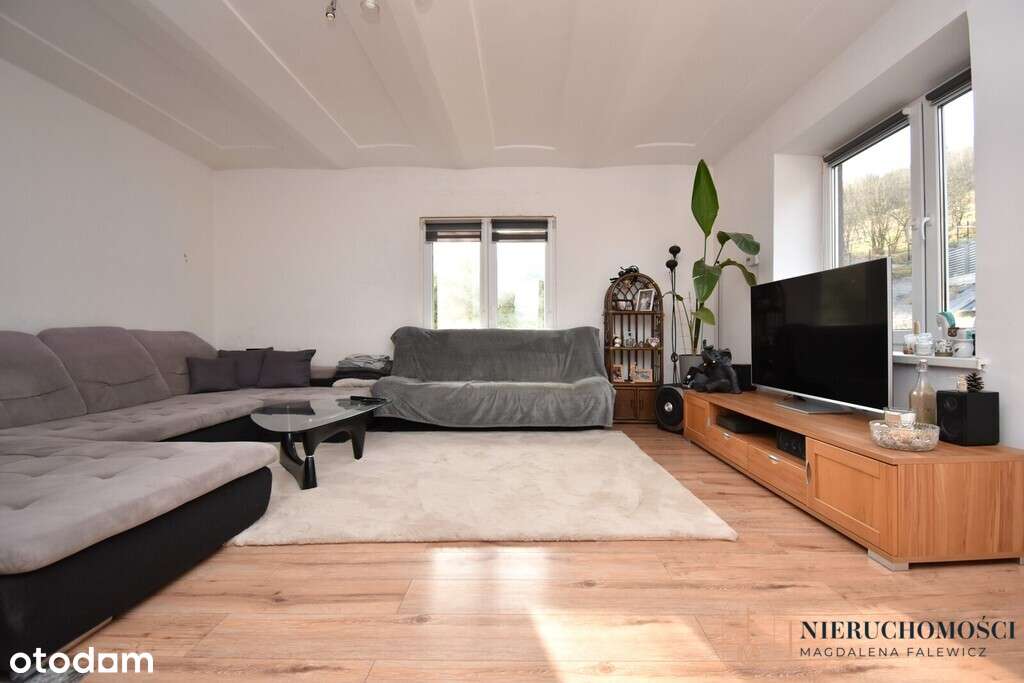 Hit! Urokliwy dom z potencjałem u podnóża gór!-4