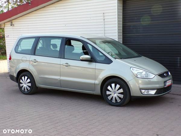 Ford Galaxy 2.0 Ambiente - 3