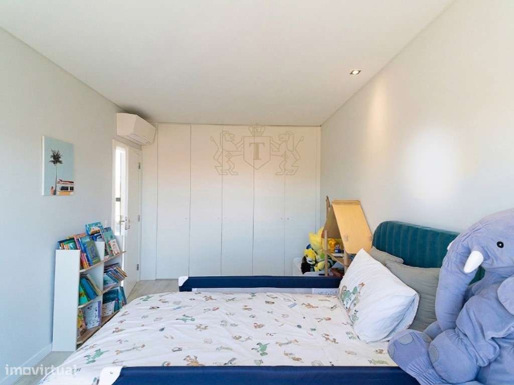 Moradia T3 a venda em Tires-34