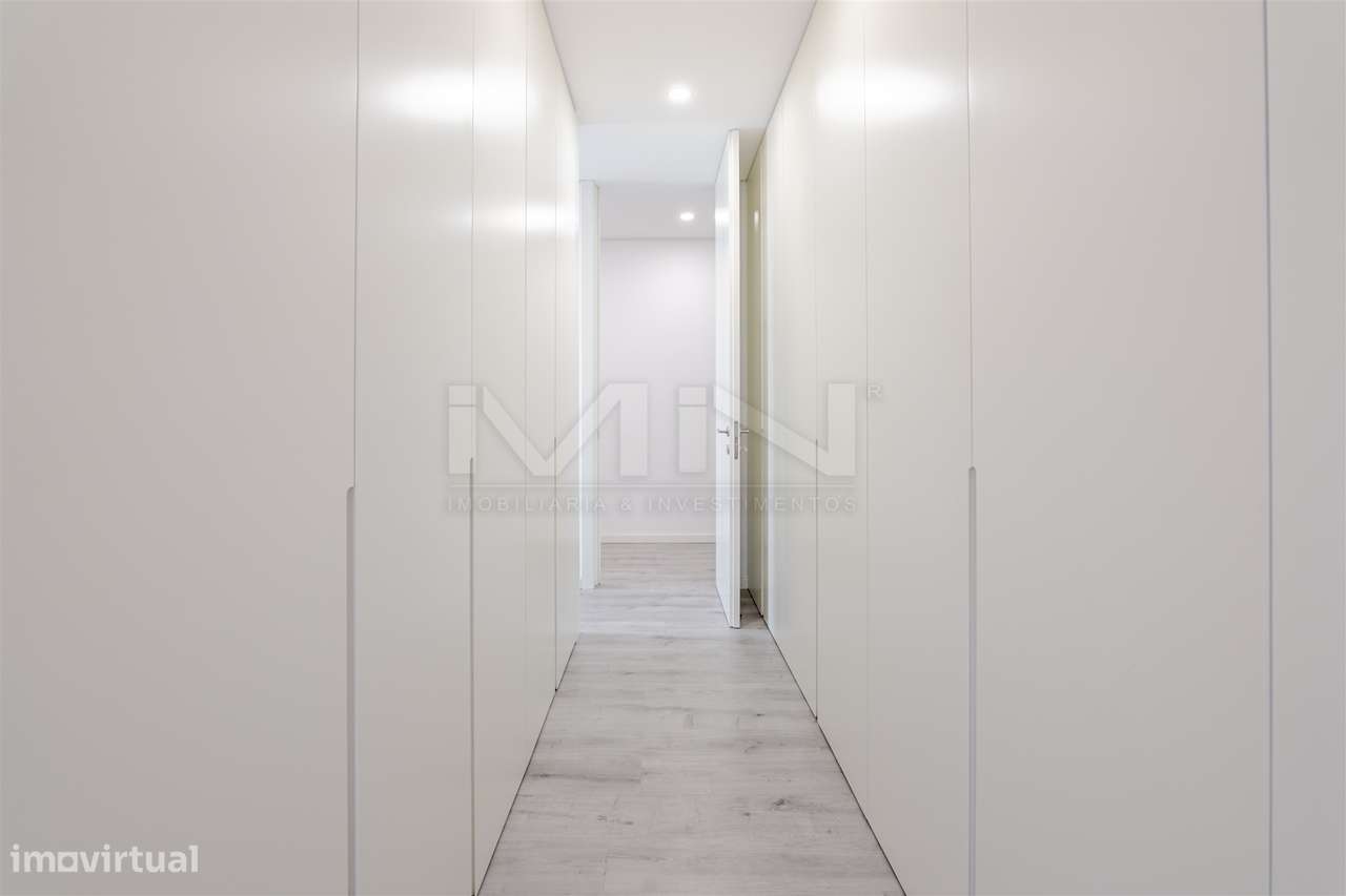 Moradia T4 de 4 Frentes: Elegância e Versatilidade a 2km do Freixo-14