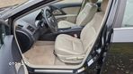 Toyota Avensis 1.8 Premium EU5 - 11