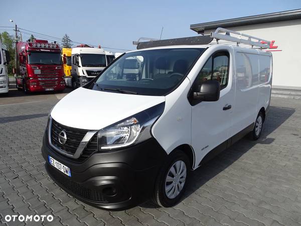 Nissan NV300 - 1