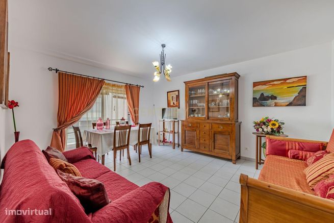 Apartamento T2 - Oportunidade Única a 5 Min da Praia da Rocha!-1