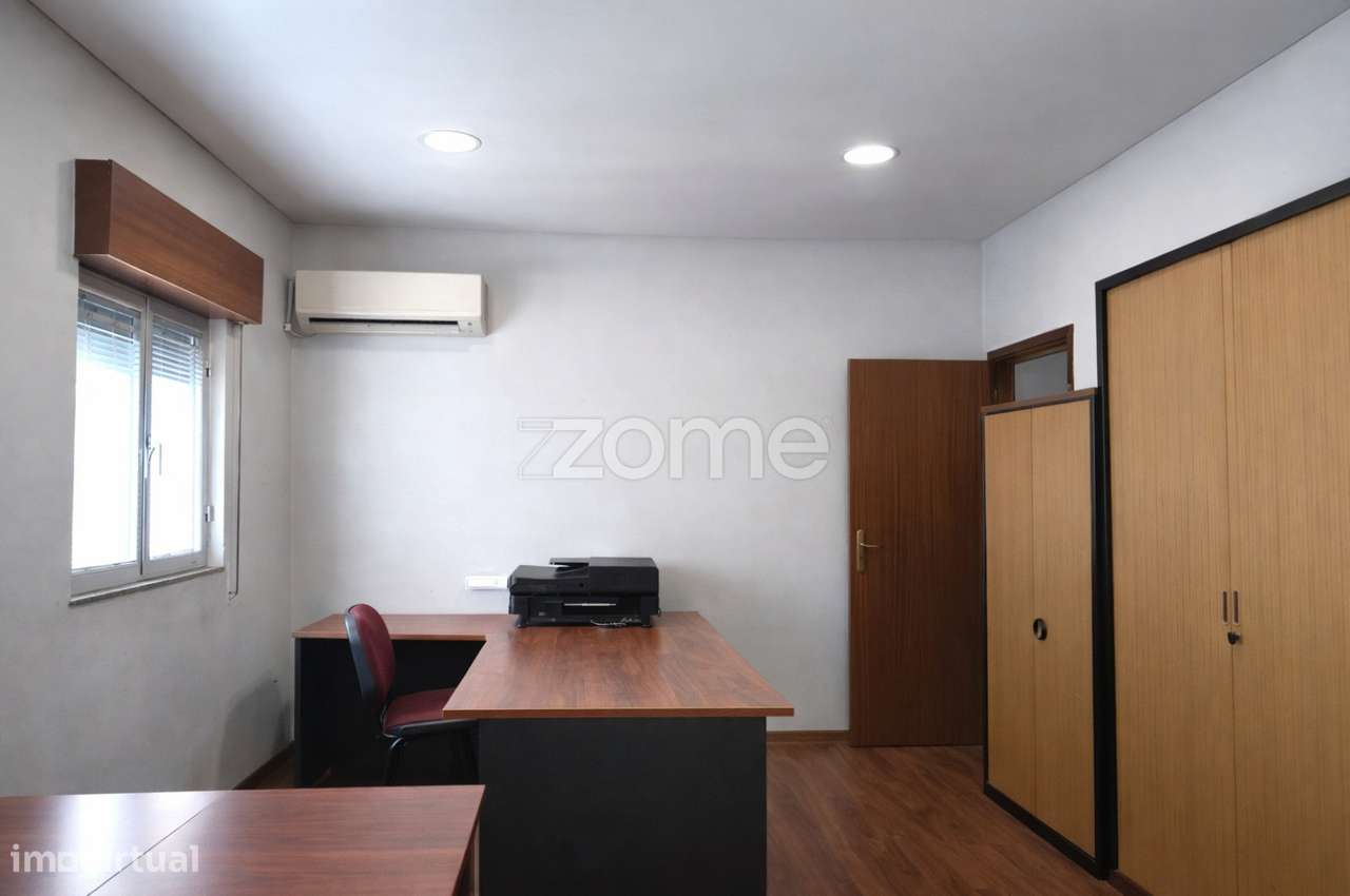 Propriedade de Grande Dimensão com Habitação e Área Industrial-13