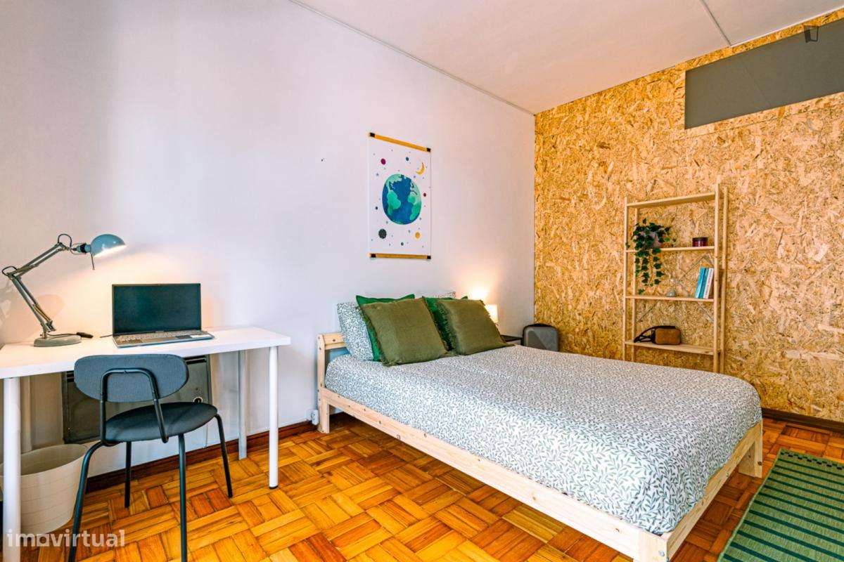 Quarto - localizado em Ramalde Porto - Grande imagem: 3/8