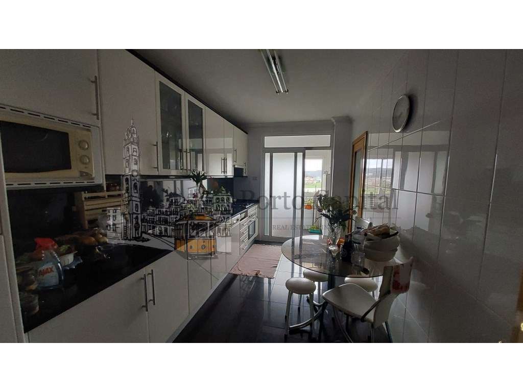 EXCELENTE APARTAMENTO T3 E COM LUGAR DE GARAGEM EM ALFENA PARA ARRE... - Grande imagem: 4/20