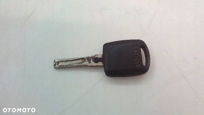 Stacyjka kluczyk Skoda Fabia I 1,4 MPI 4B0905851C - 7