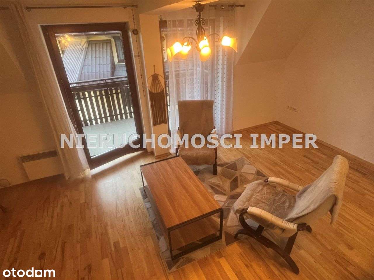 Przestronne 3-pokojowe mieszkanie z balkonem-0