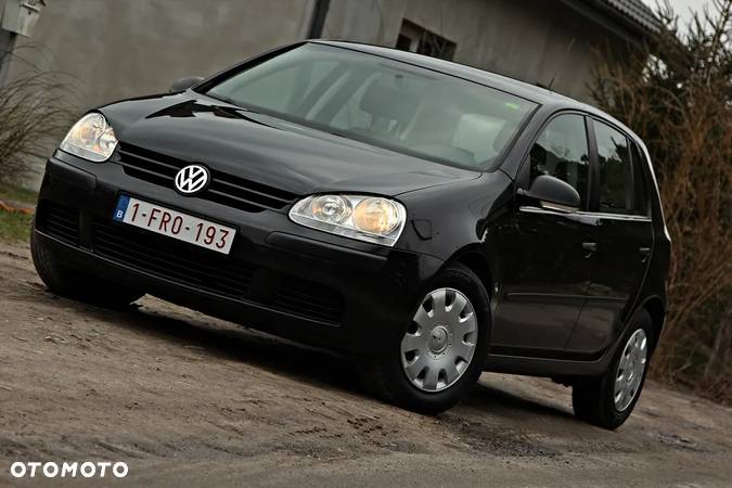 Volkswagen Golf V 1.9 TDI Comfortline - 1