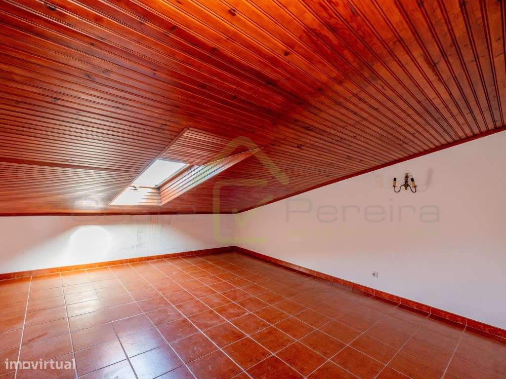 Moradia T2+2 com piscina e vista Mar-25