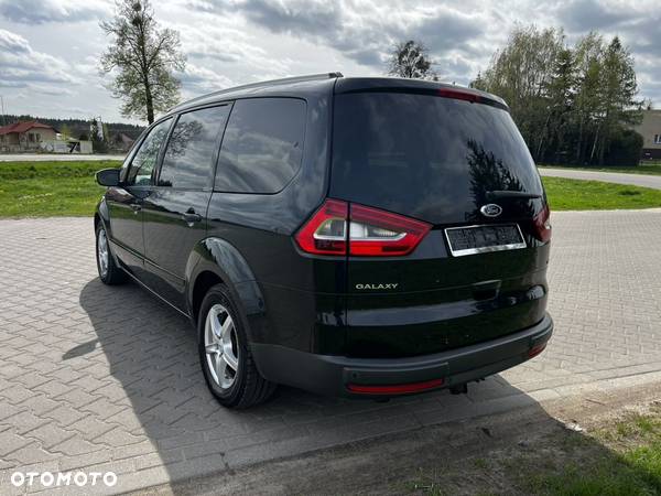 Ford Galaxy 2.0 TDCi Ambiente - 3