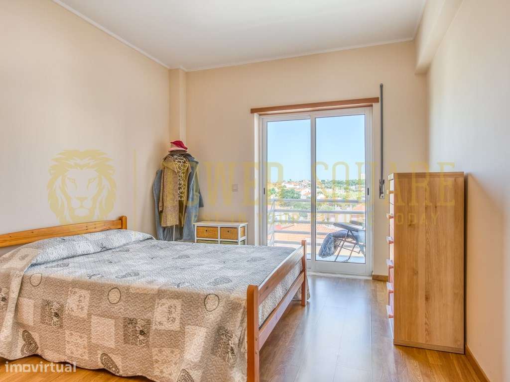 Apartamento T3 com arrecadação em Corroios-4