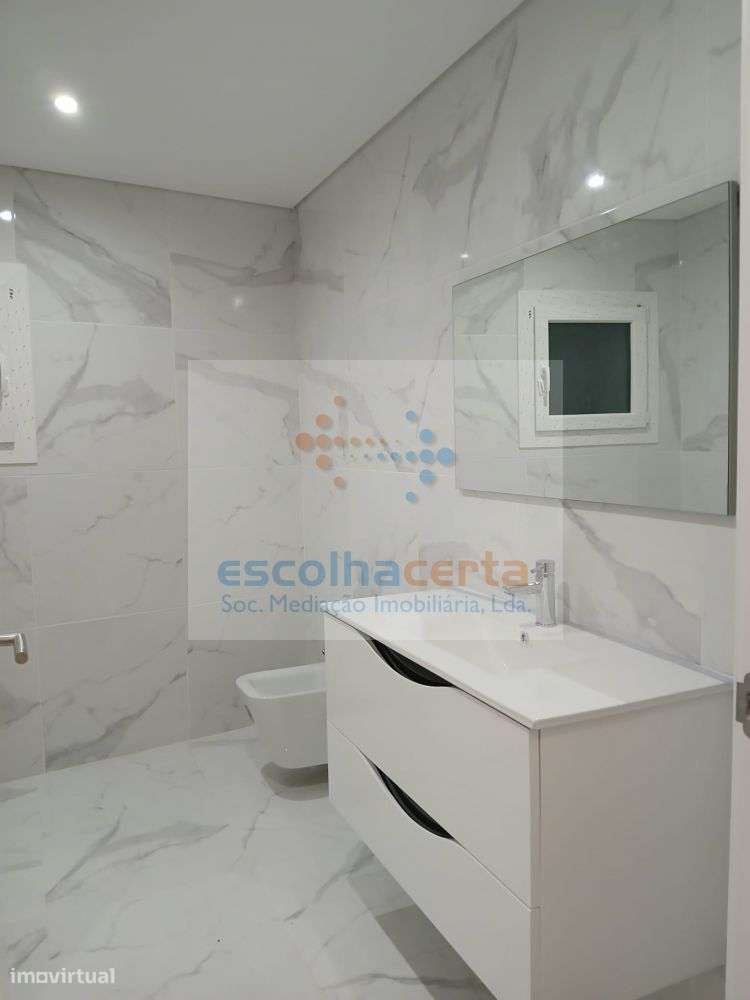 Moradia T3 em construção Fernão Ferro-13