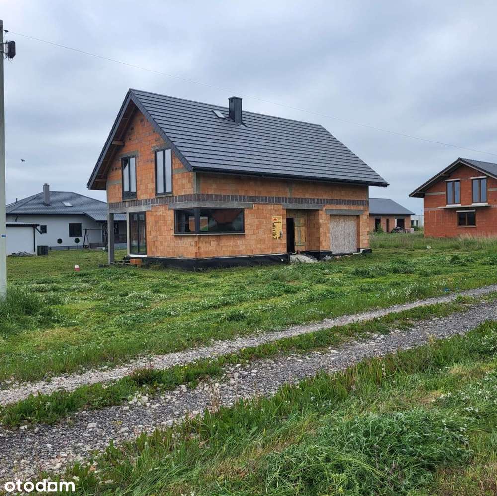 dom w stanie surowym zamkniętym Osiek Mały woj wlk-8