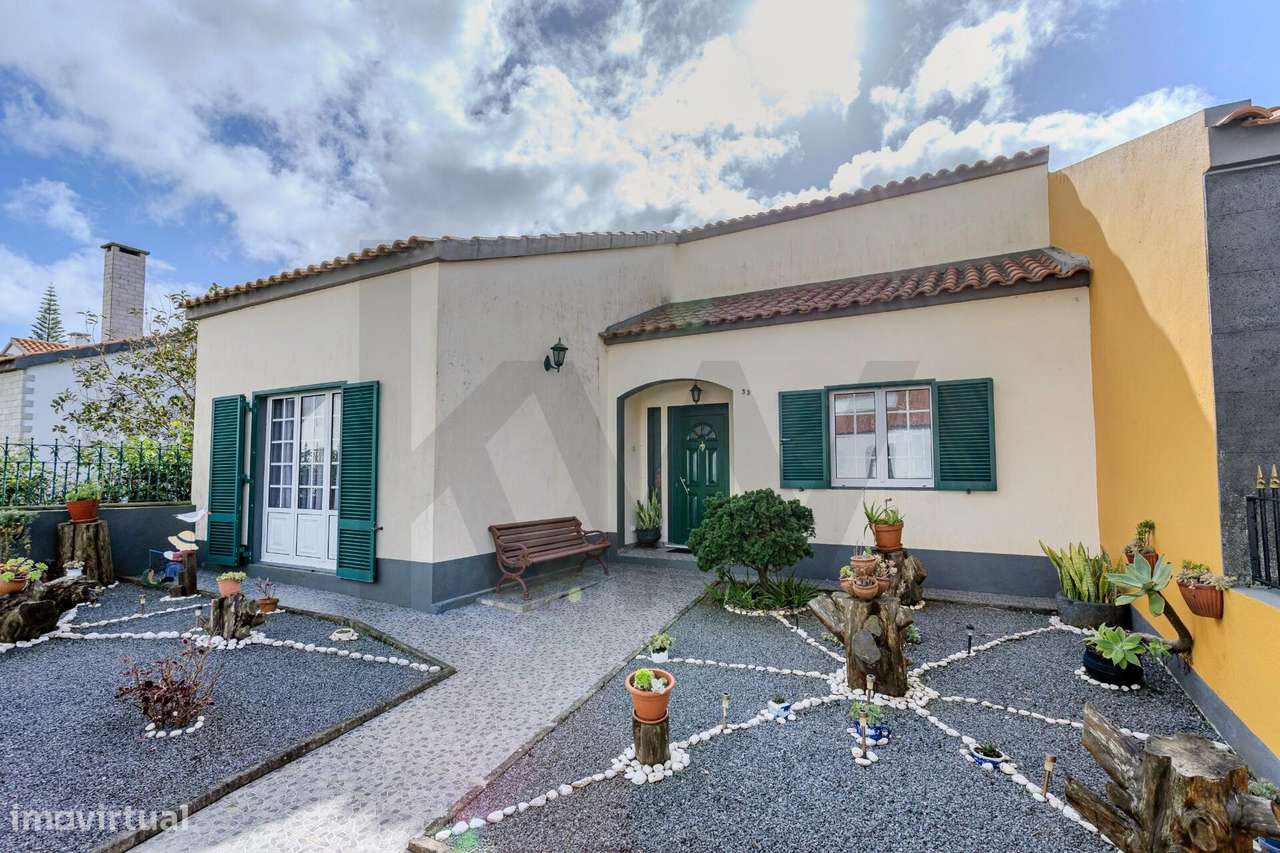 Moradia T4 com estacionamento – Relva, Ponta Delgada-47