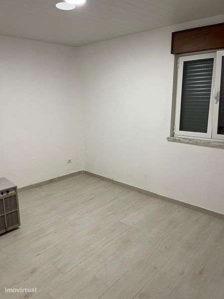 Arrendamento T2 Vale Francas - Grande imagem: 5/5