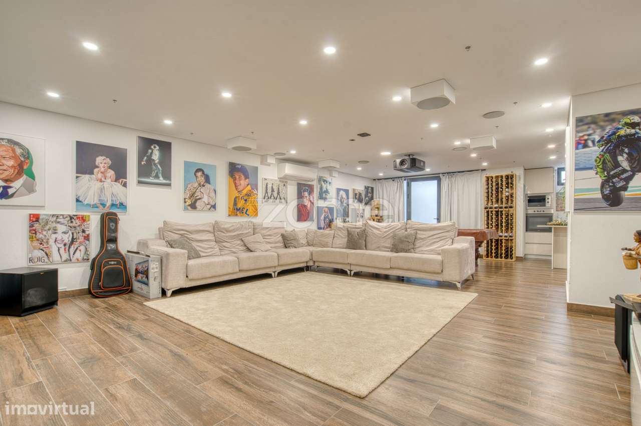 Moradia T4 com Jardim na Ramada-42