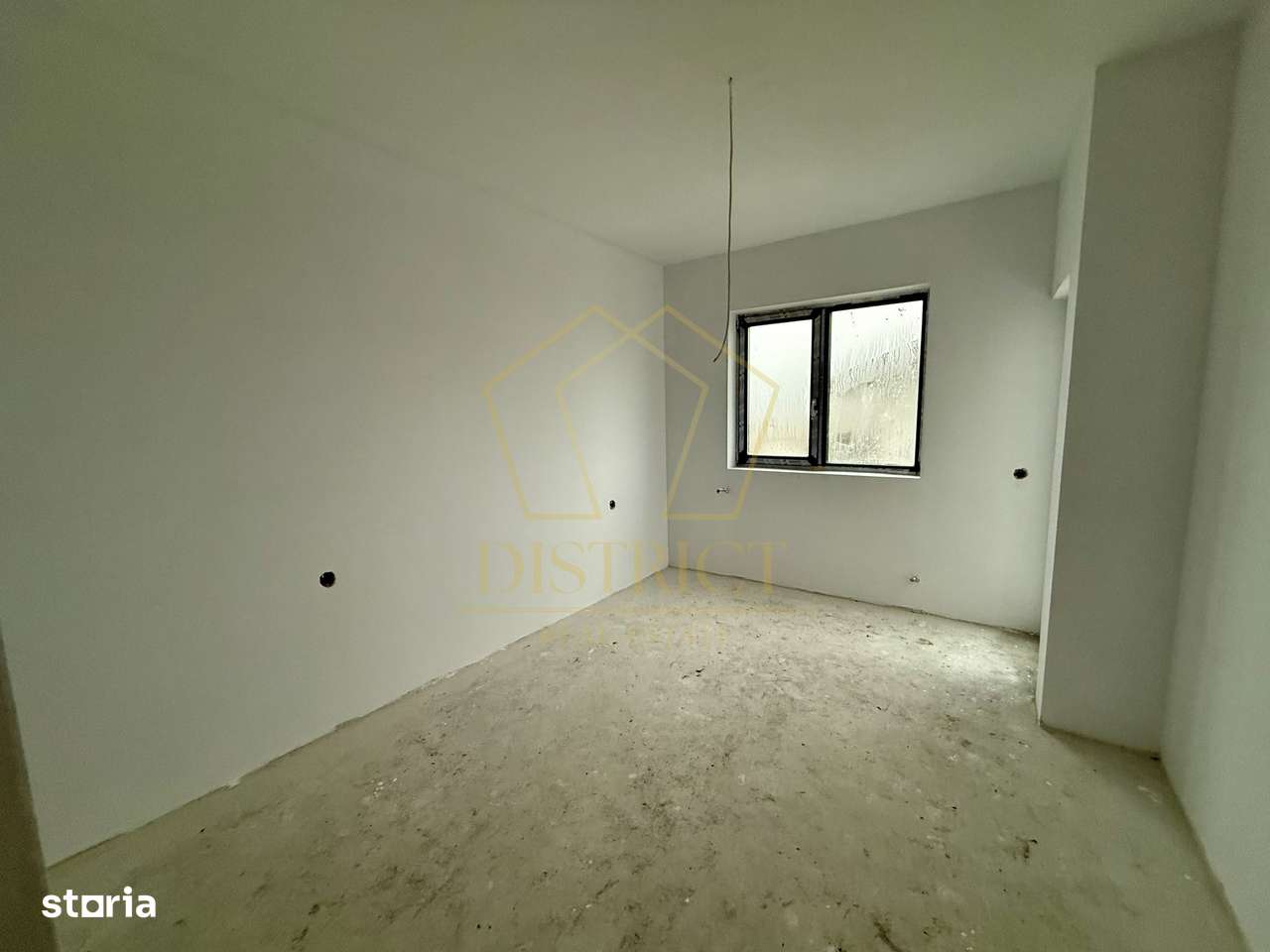 Duplex cu perete dublu cu toate utilitatile | Sanandrei - Imagine principală: 1/11