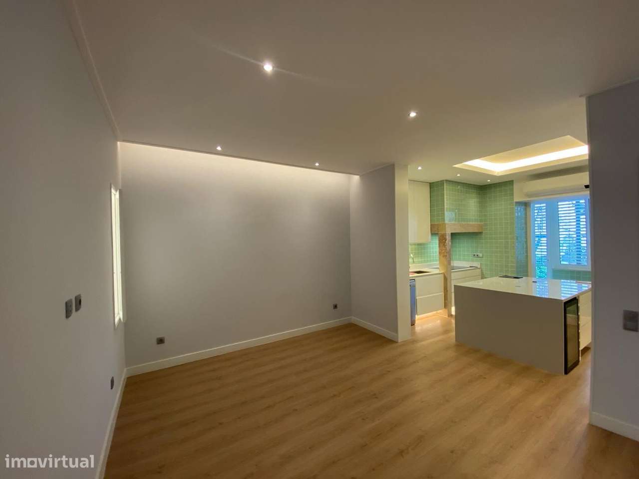 Apartamento T4 com varanda, Avenidas Novas, Lisboa - Grande imagem: 5/27