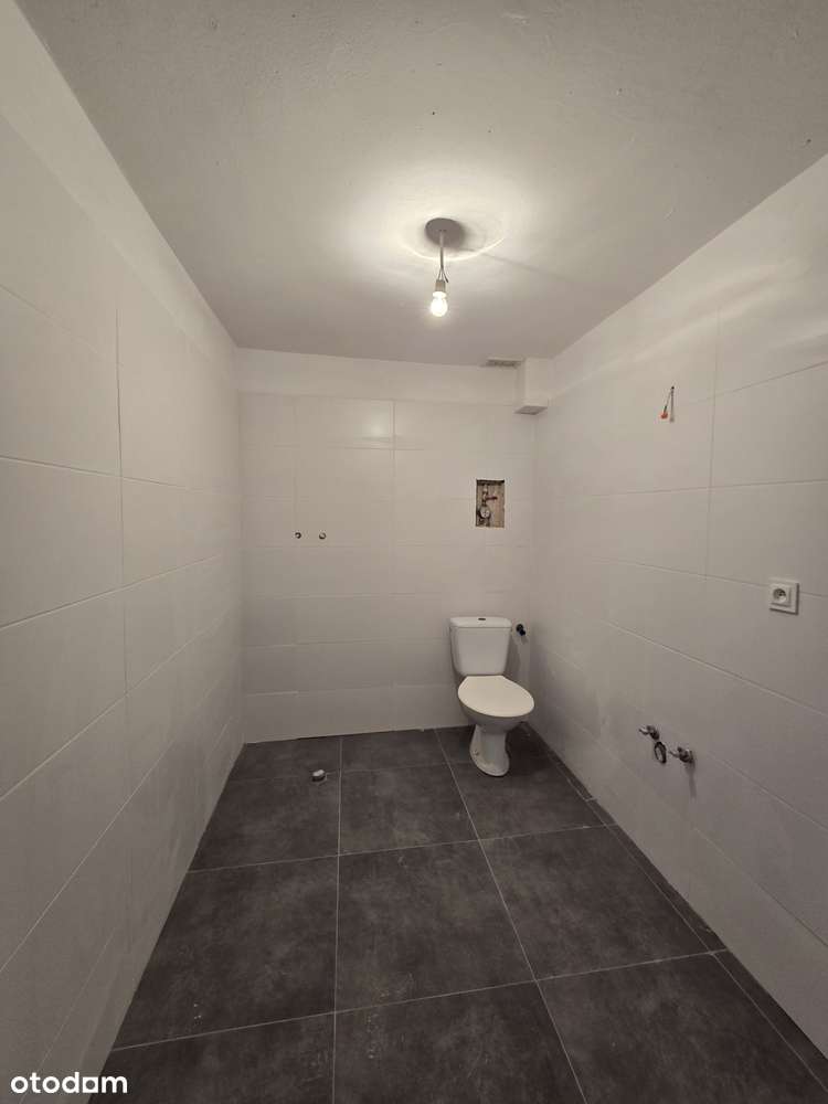 lokal na niskim parterze w centrum Ostródy-5