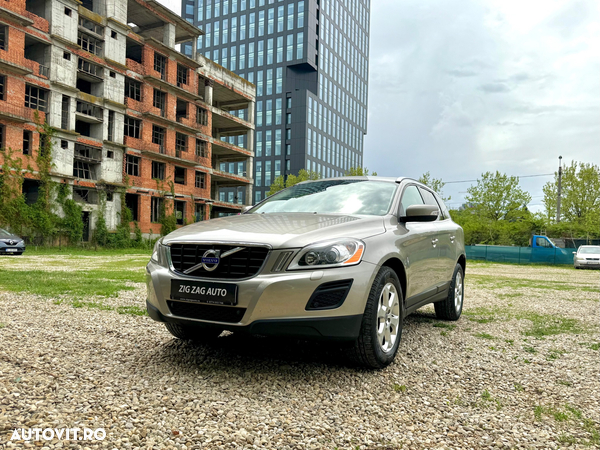 Volvo XC 60 D5 AWD Geartronic Summum - 40