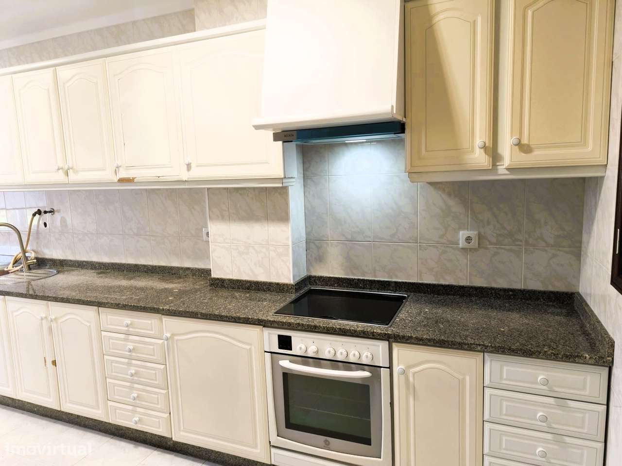 Apartamento T2 em Macieira de Rates-26