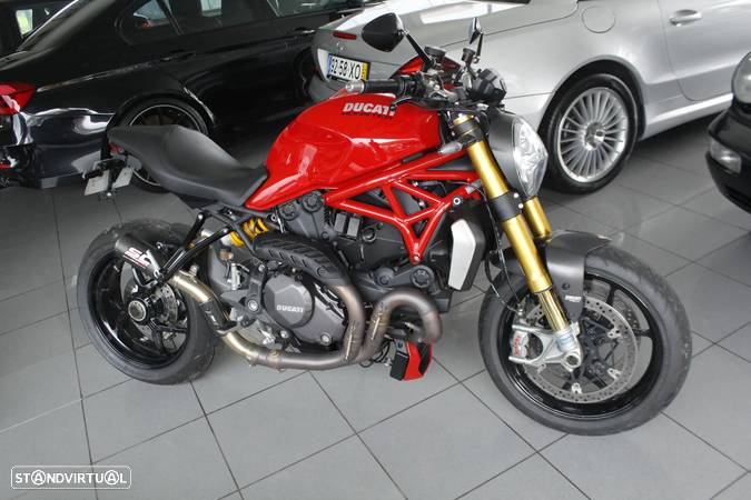 Ducati Monster 1200 S - 1