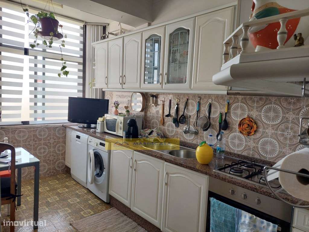 Apartamento 3 assoalhadas c/ varanda e arrecadação Serra das Minas ...-7