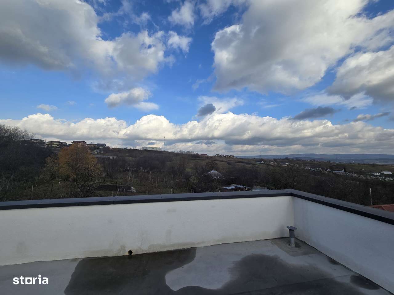 CASA MODERNA 4 camere 2 bai 210 mp Garaj Teren 1050 mp CIURBESTI-18