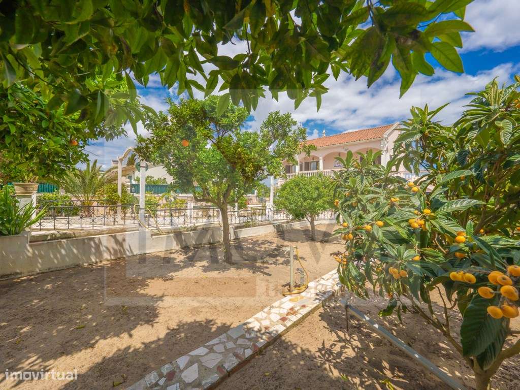 Charmosa Moradia T3 com Piscina na LagoÍnha, Palmela-37