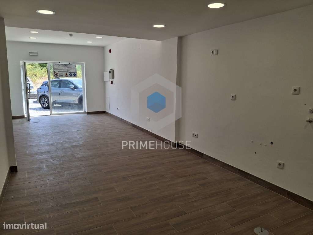 Loja Ampla para Arrendamento - Ideal para Comércio - Grande imagem: 4/24