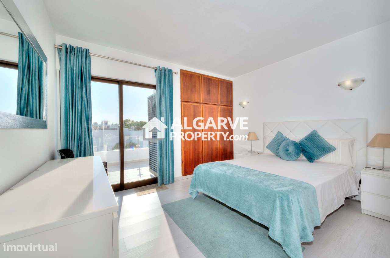 Moradia V4 com piscina perto do Golfe Course e Praia de Vilamoura, Alg - Grande imagem: 4/60