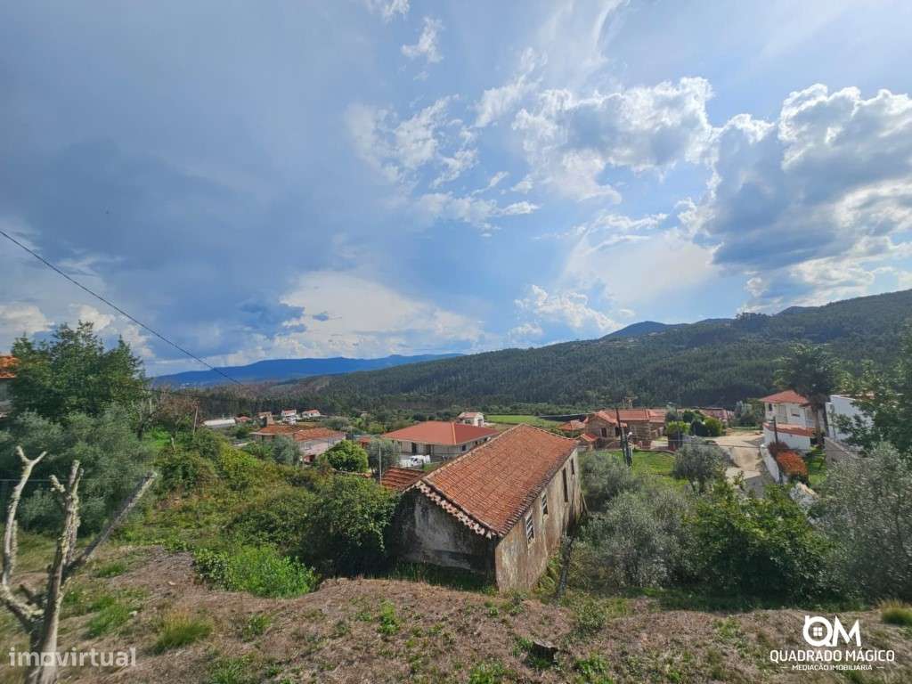 Uma casa por reinventar, 1.827 m² para sonhar, descubra este imóvel!-8