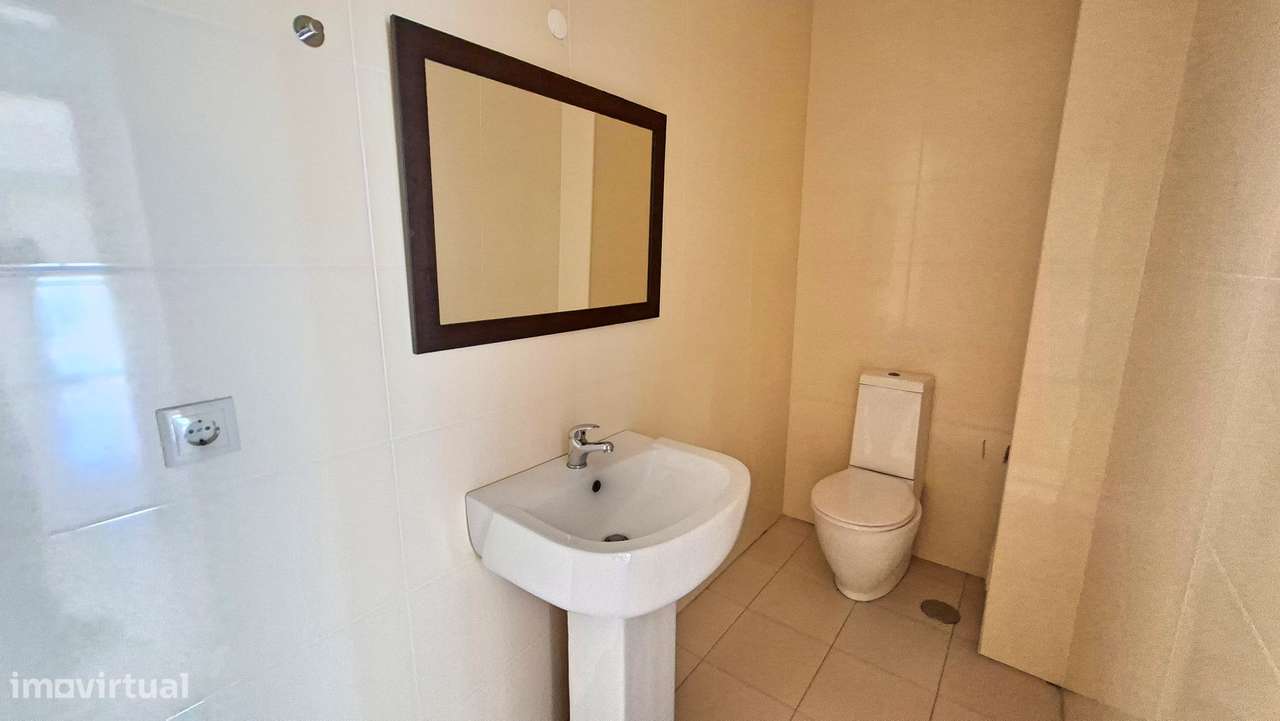 Apartamento T4 com 297m², Garagem e Lugar  estacionamento  Pinhal Novo-19