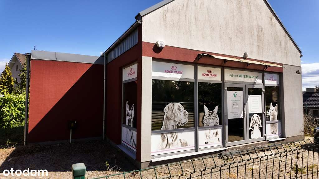 Wolnostojący budynek usługowy w atrakcyjnej lokali-13