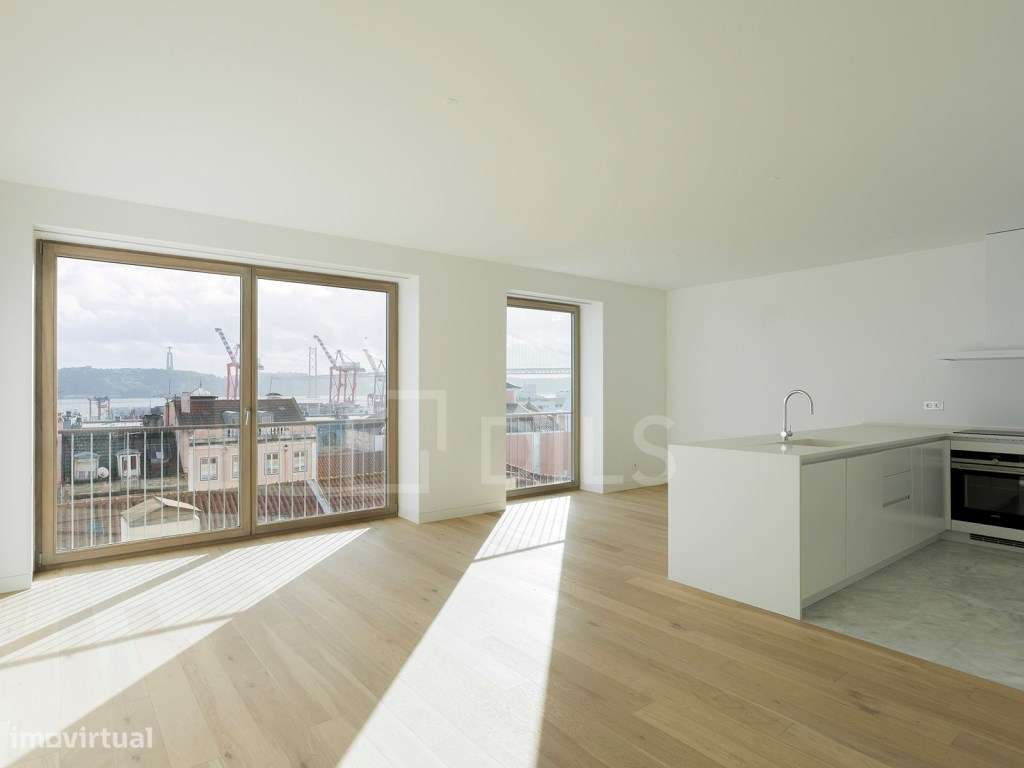 Apartamento T2 na Estrela, Lisboa, com vista rio e garagem-1