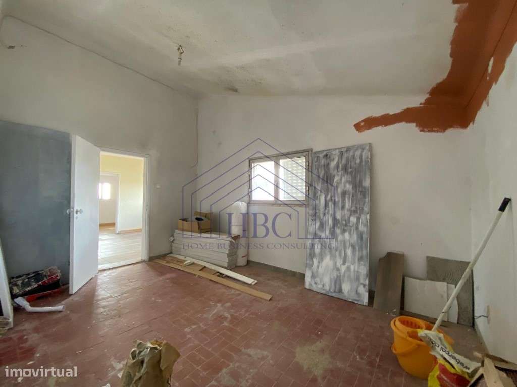 Moradia T3+1 com Grande Potencial na Lagoa de Albufeira - Sesimbra-26