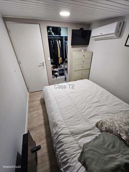 2 Moradias em ilha ( Um T2 e um T1) * Somente pronto pagamento * - Grande imagem: 4/5