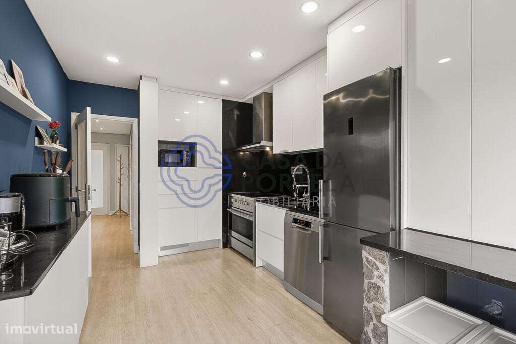 Apartamento T3 espaçoso em Gondomar com varanda, garagem e arrecadação - Grande imagem: 5/23