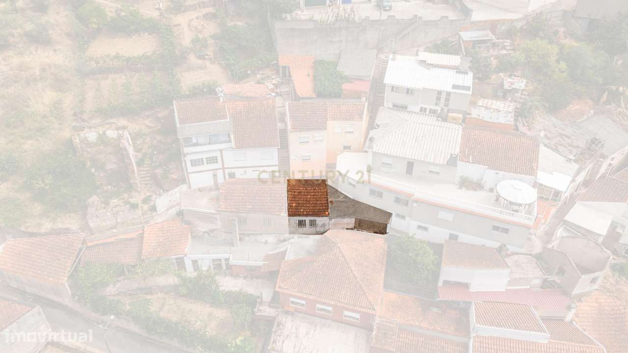 Moradia T2 em São Frutuoso, Ceira-13