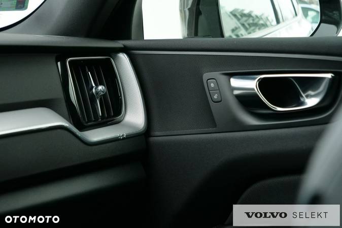 Volvo XC 60 - 25