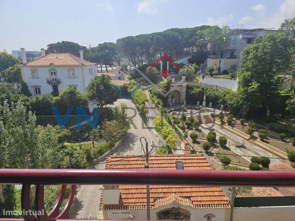 Excelente apartamento T4 em frente ao Casino do Estoril-32