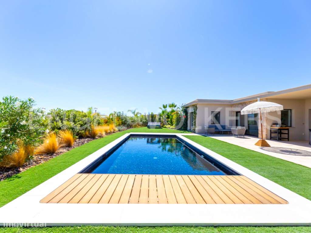 Moradia de Luxo em Faro com Piscina e Condomínio Privado - Grande imagem: 3/57