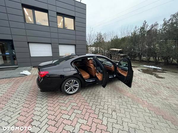 BMW Seria 7 750d xDrive - 22