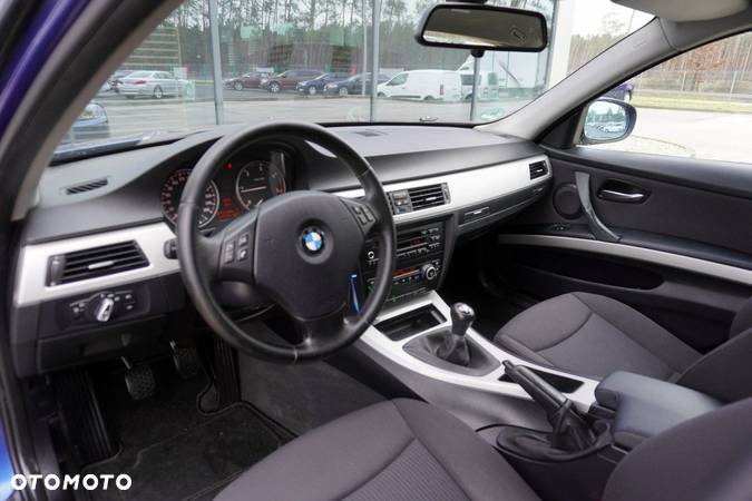 BMW Seria 3 - 10