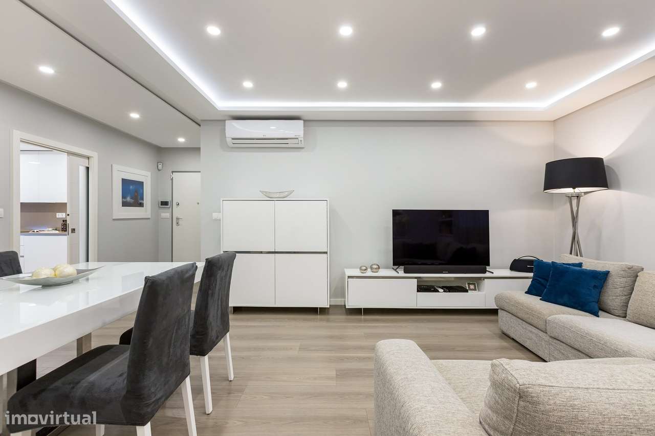 Excelente Apartamento T3 com Terraço e Box no Infantado – Loures-1