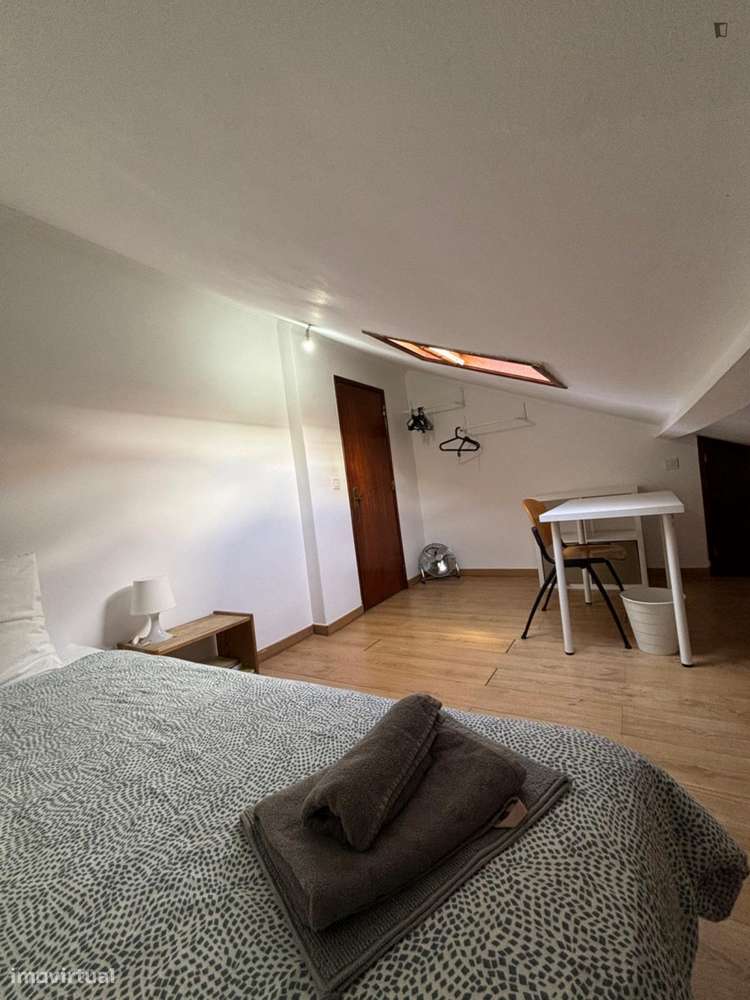 Quarto - localizado em Ajuda Lisbon - Grande imagem: 4/30