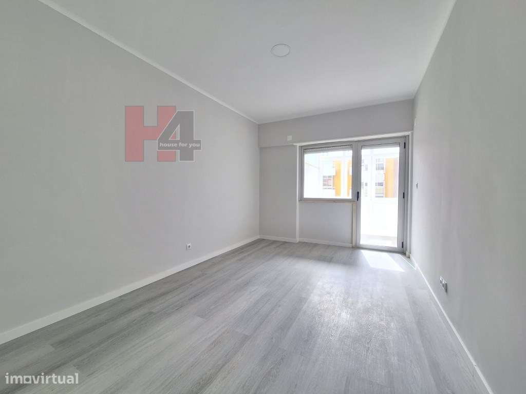 Apartamento T2 totalmente remodelado em Oeiras próximo da praia-29
