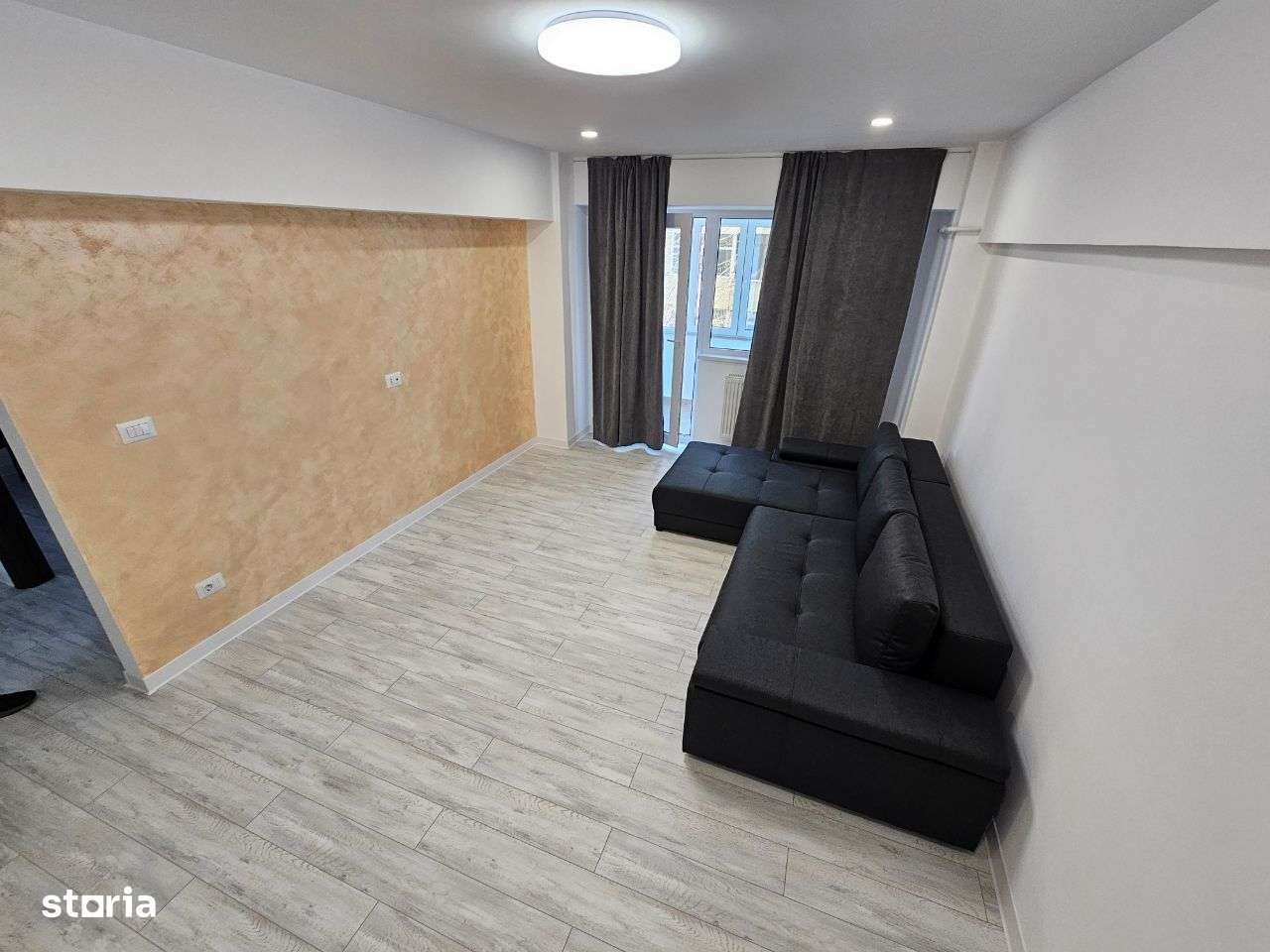 Apartament 3 camere et1 Zona Polivalenta - Imagine principală: 2/16