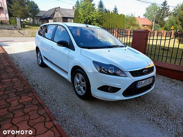 Ford Focus Turnier 1.8 Black Magic - 1